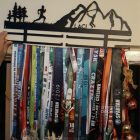 Akadályos természetközeli éremtartó