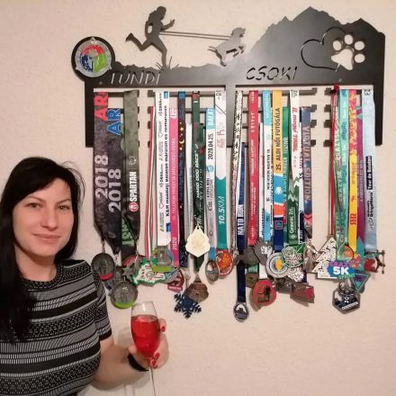 Medal holder for runners with dog