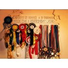 Lovas és RG éremtartó motivációs idézettel