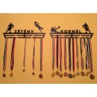 Focis két figurás éremtartó V forma style2