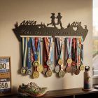 Páros éremtartó a neveitekkel és egy idézettel