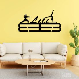 RG és karate egy éremtartón