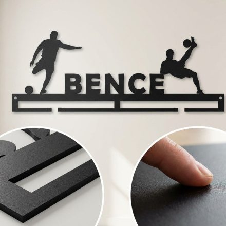 Mattfekete focis éremtartó acélból modern gyerekszoba falán