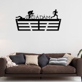 Triatlonos éremtartó a neveddel írott betűvel