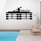 Kétoszlopos kialakítású kajakos éremgyűjtő falra, stabil és elegáns tároló sok érem számára.