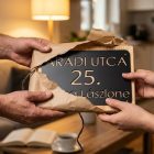 Becsomagolt utcanévtábla ajándékként, házavató alkalmára