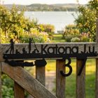 Família sziluettes Balatonos házszámtábla – fém, lézerrel vágott