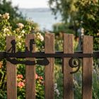 Família sziluettes Balatonos házszámtábla – fém, lézerrel vágott