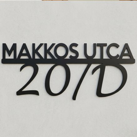 Lézervágott fém utcatábla és házszám – L méret (65×25 cm)