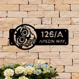 Square street sign with owl silhouette