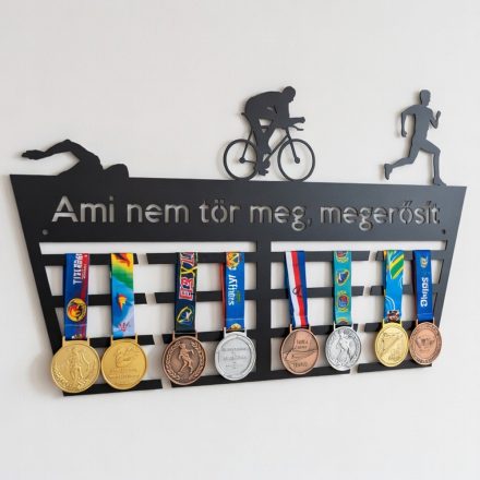 Triatlonos éremtartó szöveggel
