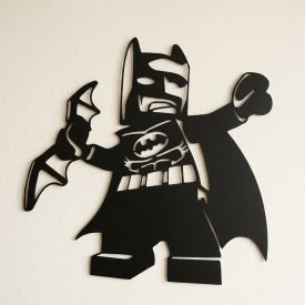 Batman lézerrel vágott acél fali dekoráció matt fekete porszórt felülettel, modern nappali falán